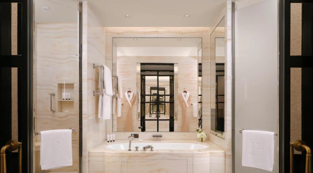 Deluxe Suite King at The Peninsula London