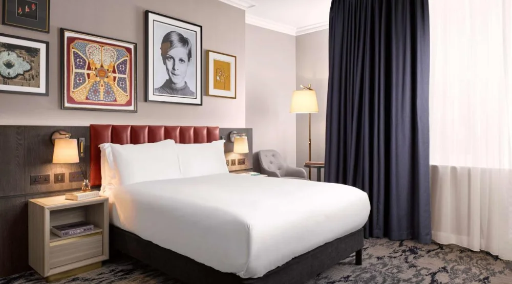 Trafalgar Queen Room at The Trafalgar St. James