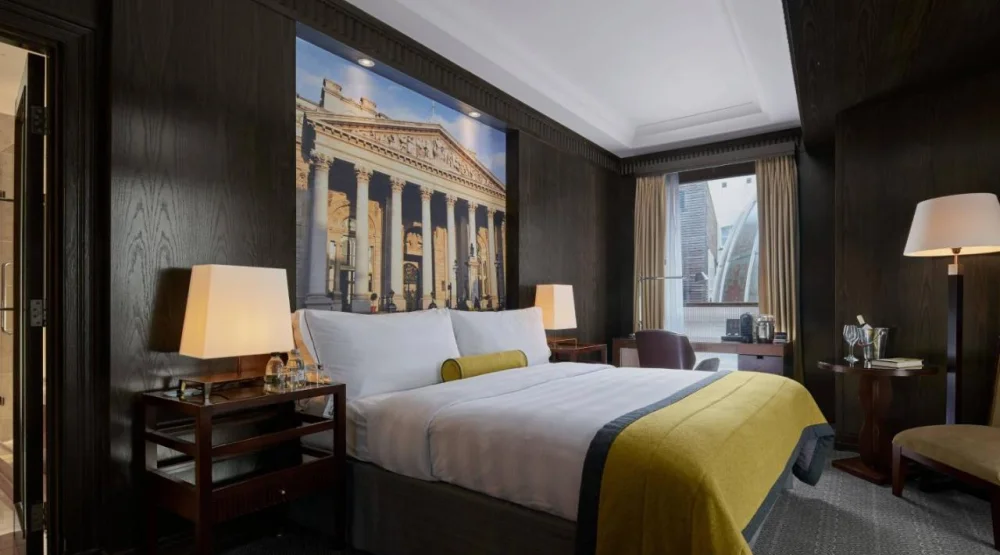 Signature, Guest Room, One King at Threadneedles, Autograph Collection