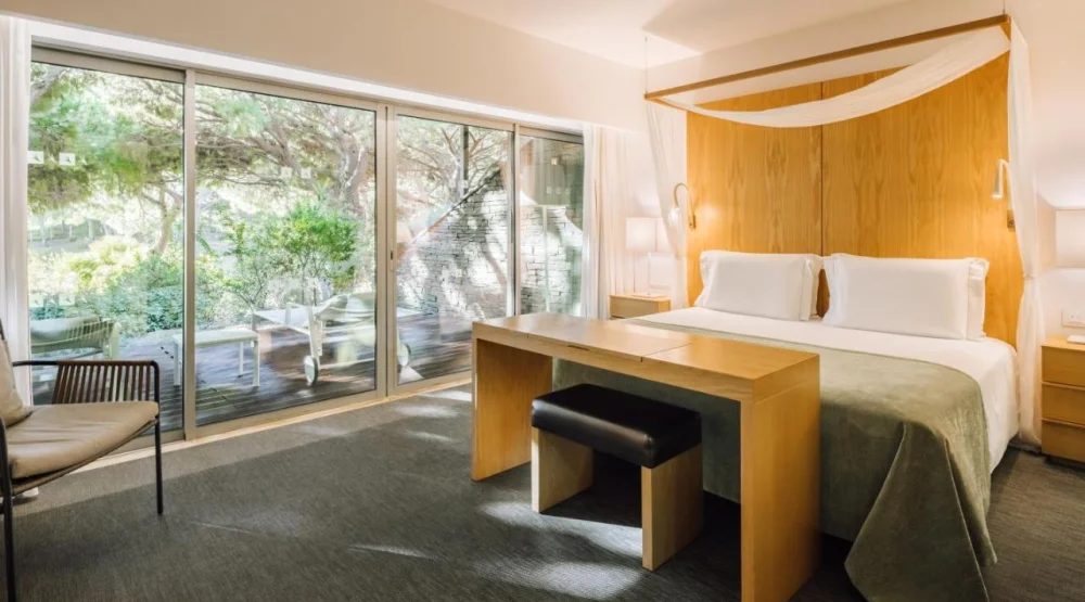 Deluxe Suite – Garden View at Epic Sana Algarve