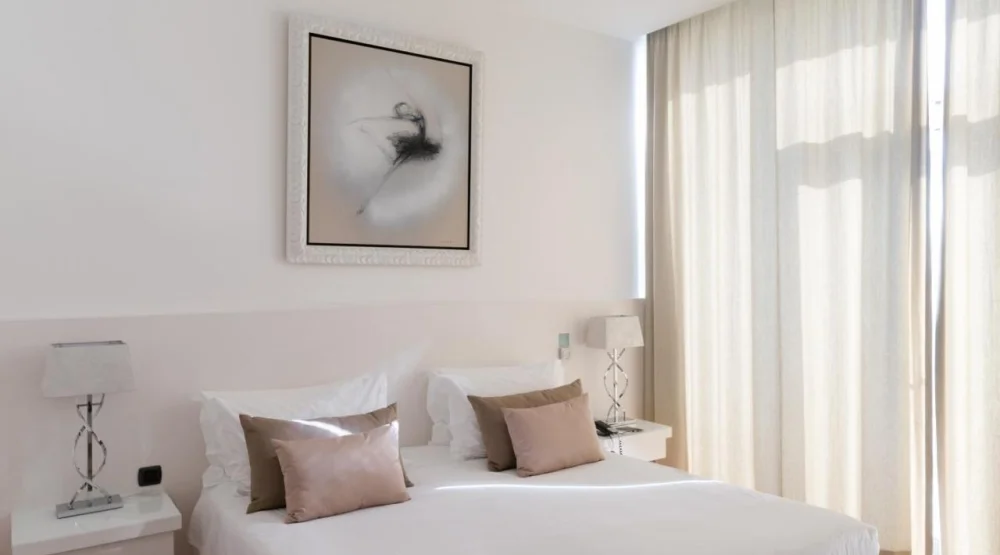 Deluxe Twin Room at Farol Hotel