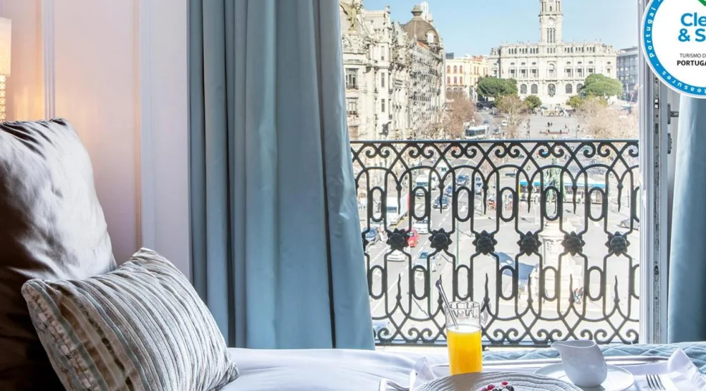 King Bed Classic Liberty Square View at Intercontinental Porto Palacio Das Cardosas
