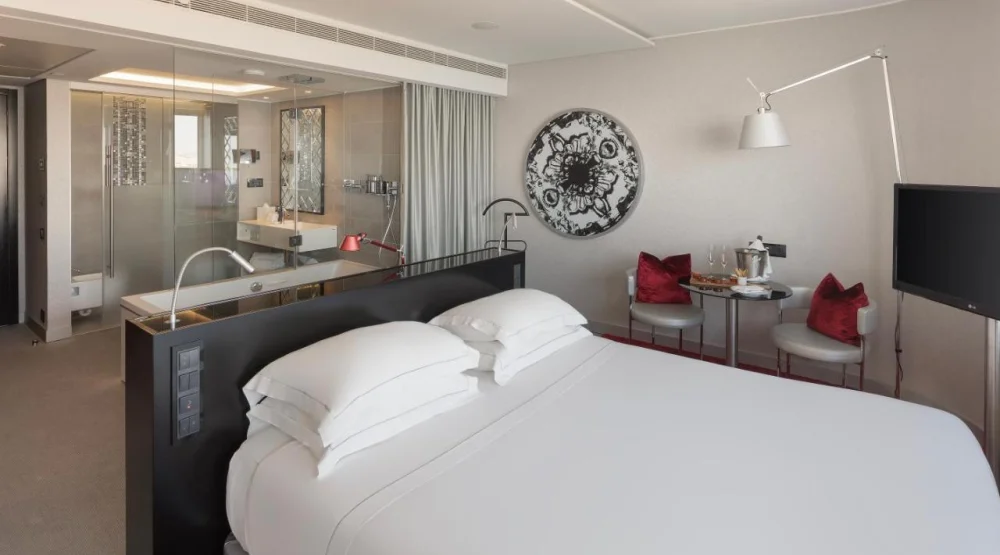 Superior Double Room at Myriad By Sana