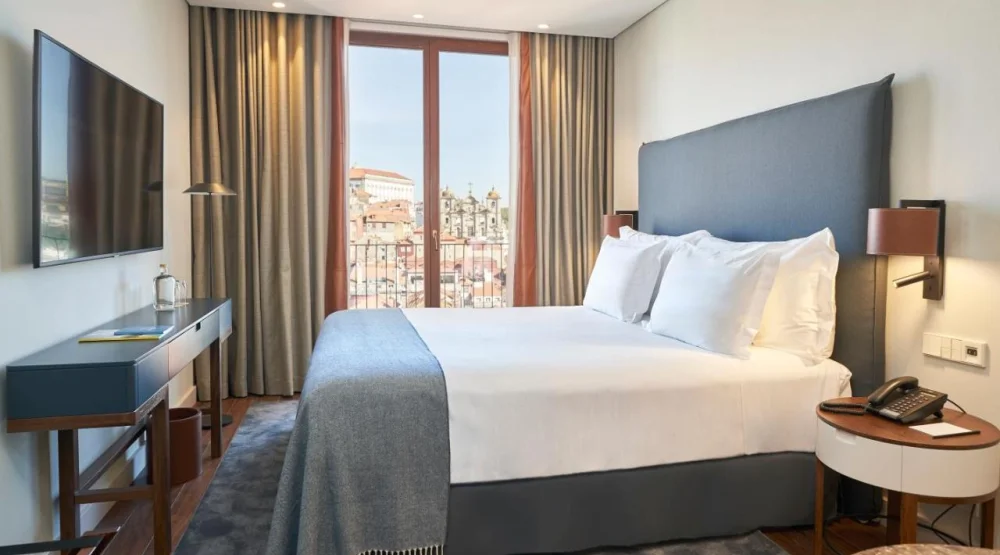 Superior Double Room - Top Floors at Portobay Flores