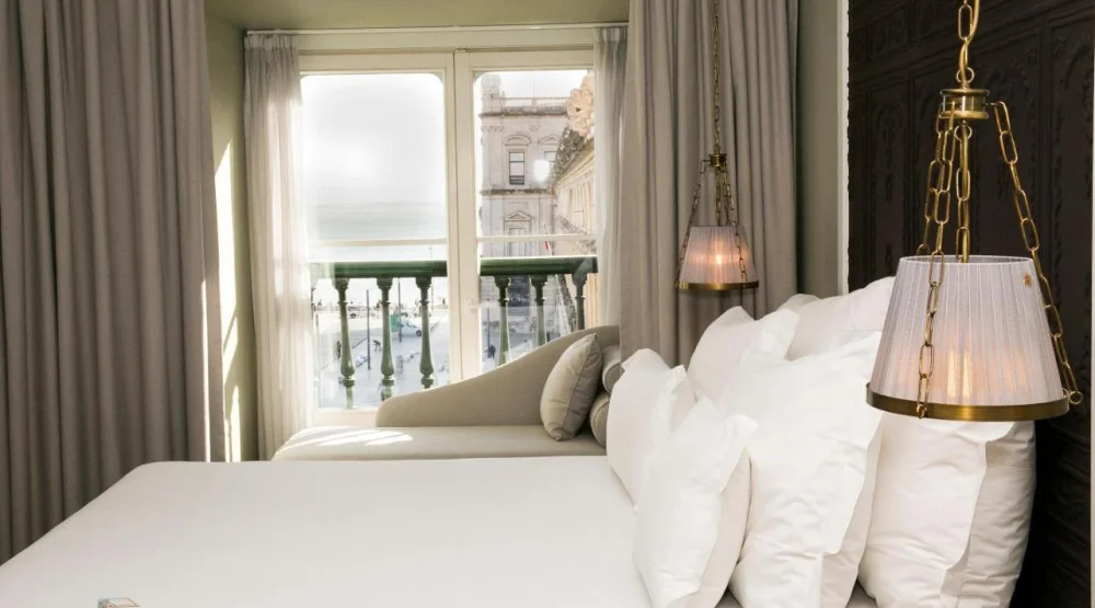 Premium Room with King Size Bed at Pousada De Lisboa Praca Do Comercio
