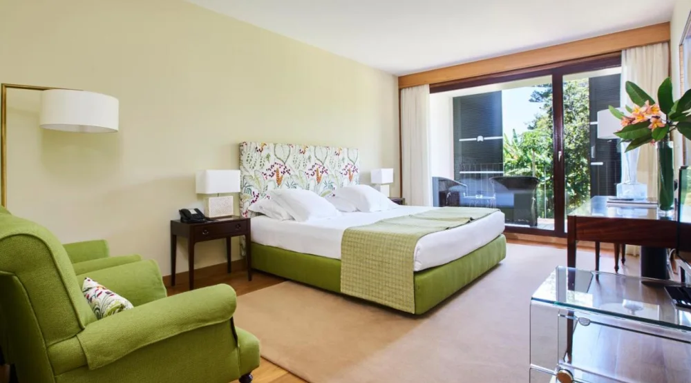 Deluxe Suite with Garden View at Quinta Da Casa Branca