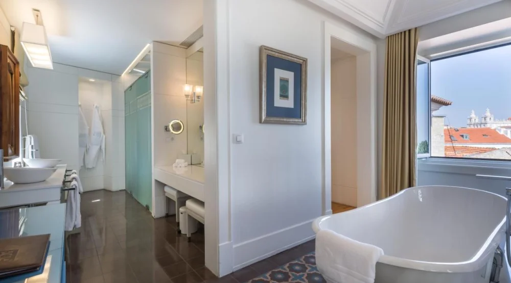 Junior Deluxe Suite with Panoramic View at Santiago De Alfama Boutique Hotel