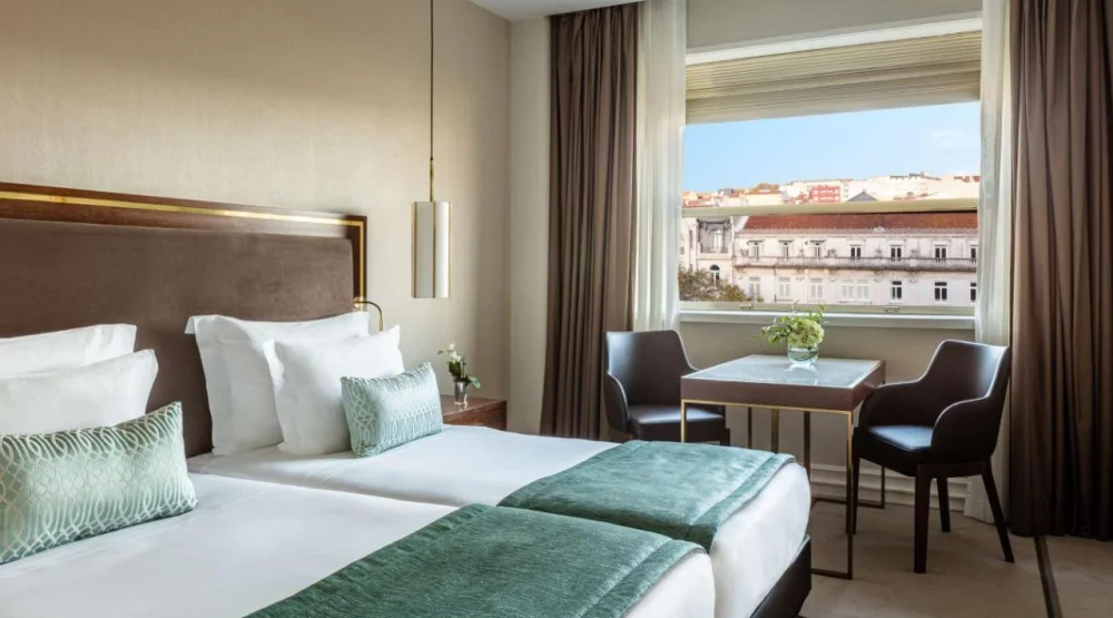 Deluxe Room with River View with Extra Bed at Tivoli Avenida Liberdade
