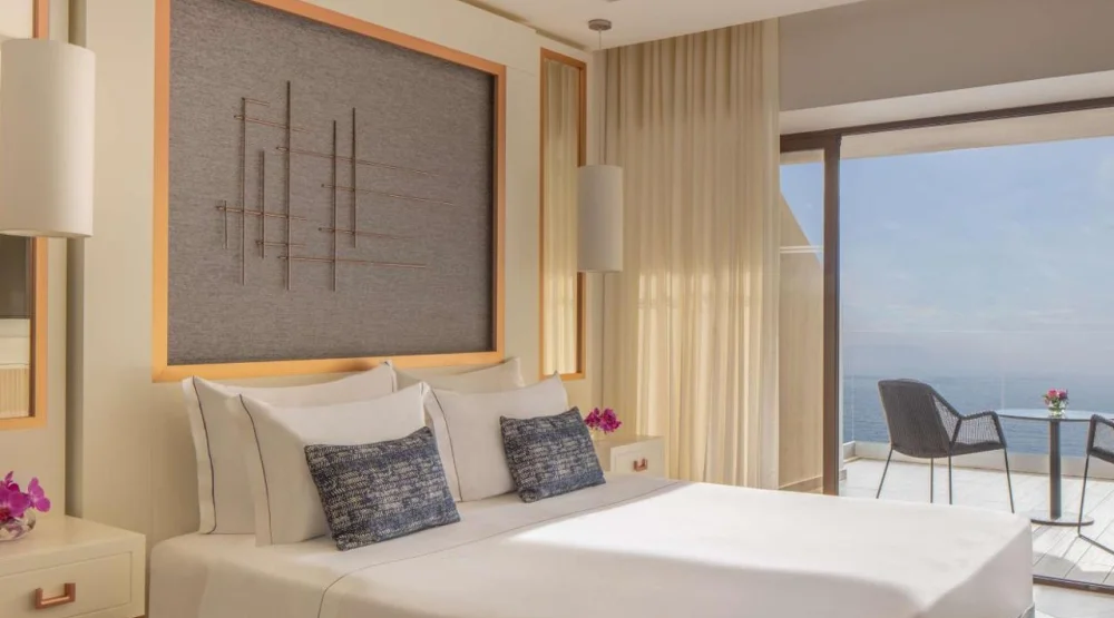 Deluxe Ocean View Room with Terrace and Extra Bed at Tivoli Carvoeiro Algarve Resort