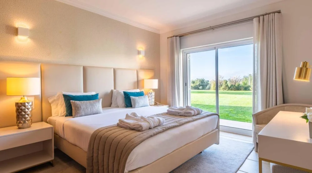 Deluxe Two Bedroom Apartment with Garden View at Vale D'oliveiras Quinta Resort & Spa