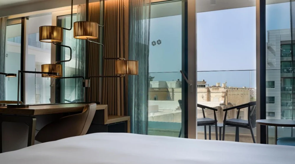 King Room with Balcony and Pjazza View at Hyatt Regency Malta