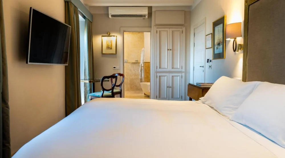 Deluxe Room with Panoramic View at The Xara Palace Relais & Chateaux