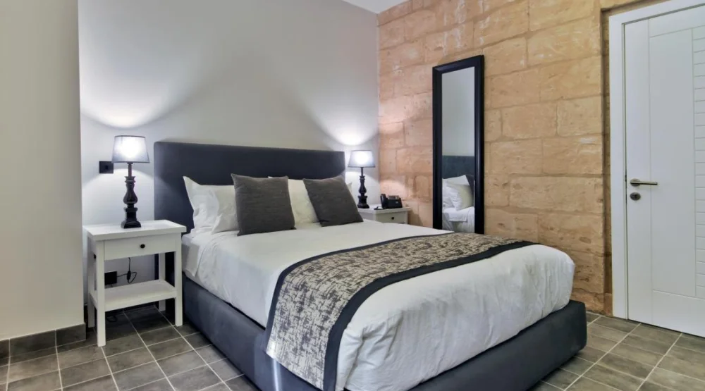 Deluxe Double Or Twin Internal Courtyard Room at 66 Saint Paul's & Spa