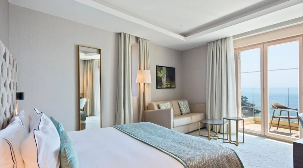 Deluxe Room Sea View 2+2 at Hotel Ami Budva Petrovac