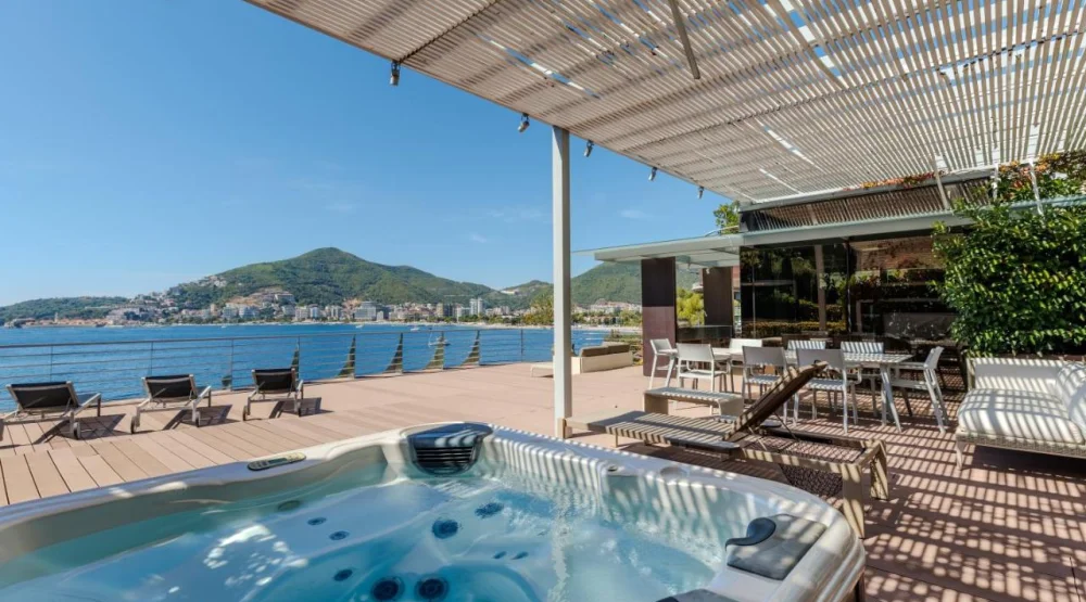 Penthouse Two Bedroom Apartment with Sea View at Dukley Hotel & Resort