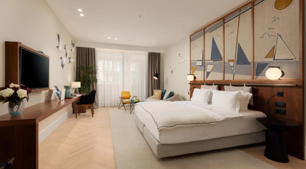 Club Double Room with Balcony and Sea View at Dukley Hotel & Resort