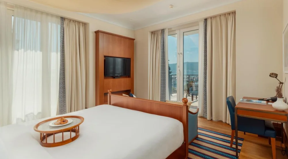 King Studio Suite with Balcony and Sea View at Regent Porto Montenegro