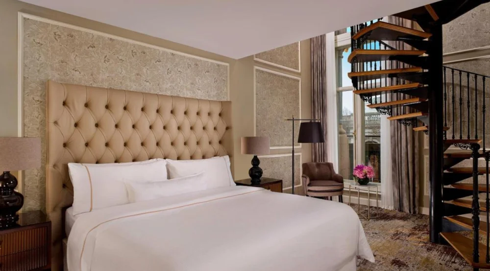 One Bedroom Bi-level Library King Suite with City View at The College Green Hotel Dublin