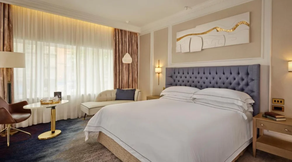 Superior Heritage Deluxe King Room with City View at The College Green Hotel Dublin
