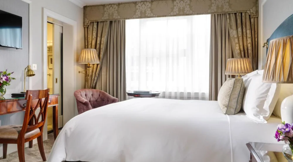 Small Queen Room at The Shelbourne Autograph Collection