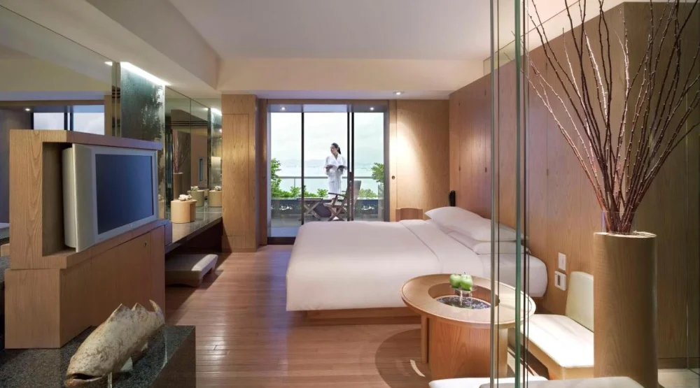 King Room with Terrace and Harbor View Plateau at Grand Hyatt Hong Kong