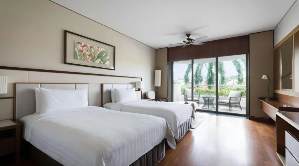 Garden Wing Deluxe City Twin at Shangri-La Singapore