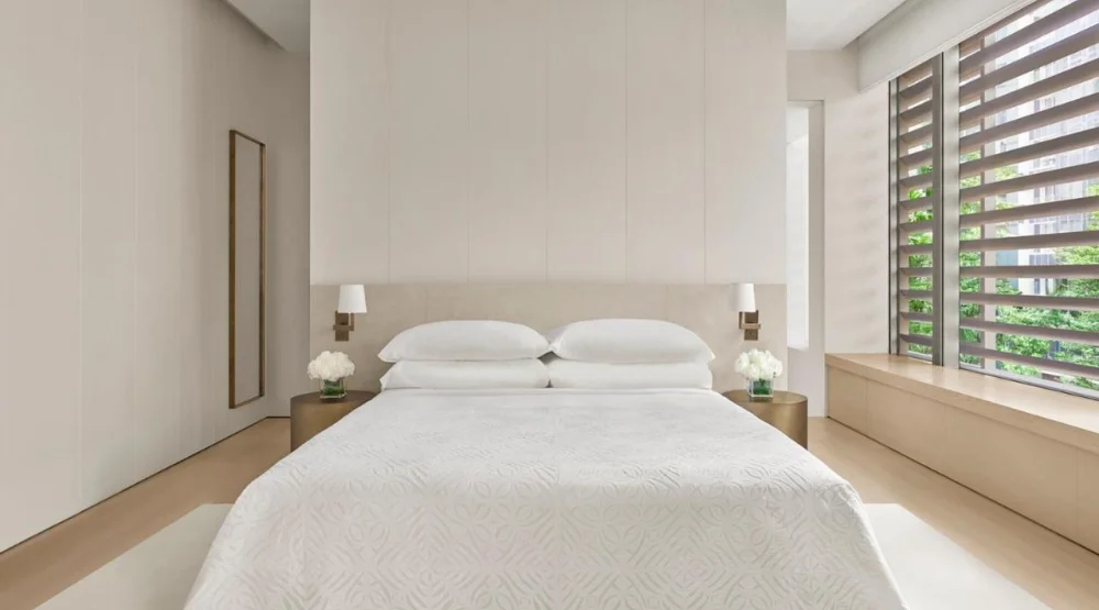 Cuscaden Suite, One Bedroom Suite, One King, Urban View at The Singapore EDITION