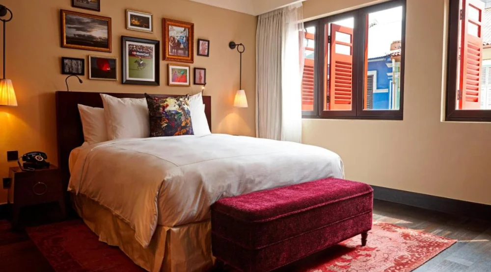 Classic Room, Guest Room, One King at The Vagabond Club Singapore