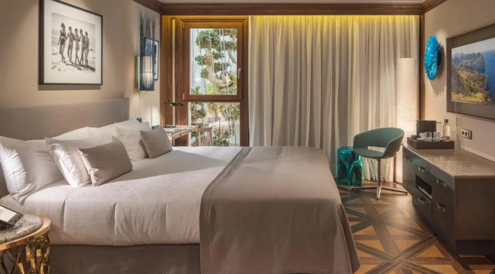 Deluxe Room at El Llorenc Parc de la Mar