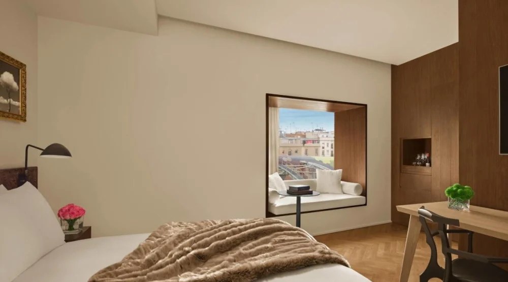 Deluxe Santa Caterina Room, One King at The Barcelona EDITION