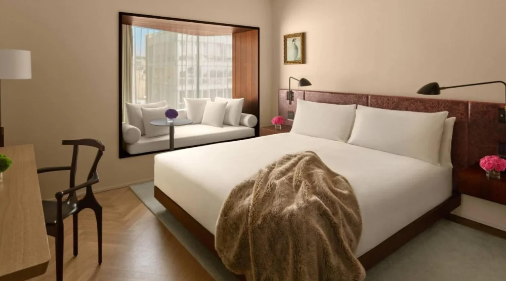 Deluxe Room, One King at The Barcelona EDITION