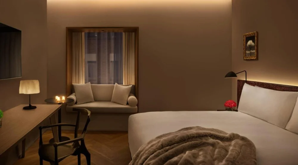 Guest Room, One King at The Barcelona EDITION