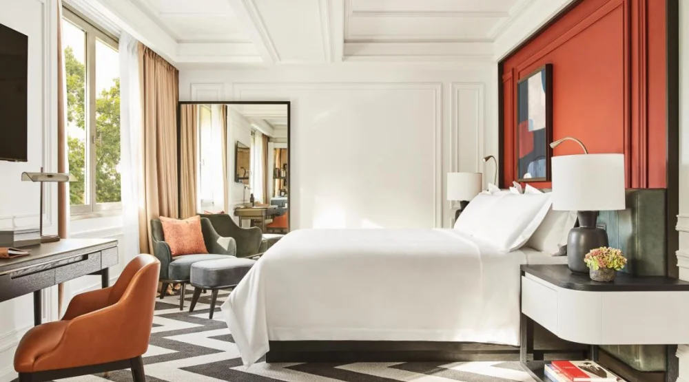 Grand Double Room with View at Rosewood Villa Magna