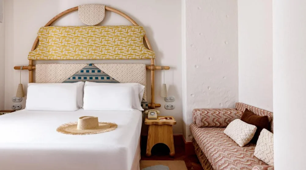 Deluxe King Room at Montesol Experimental