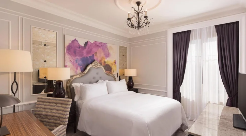 Classic Room, Guest Room, One Queen, Garden View at Hotel Maria Cristina, a Luxury Collection Hotel