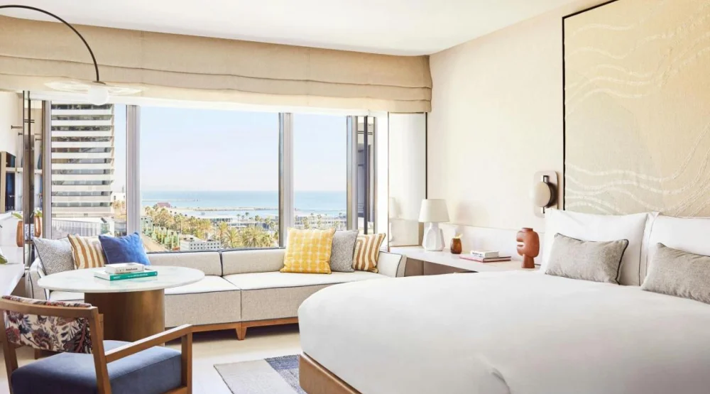Landscape King Room at Hotel Arts Barcelona