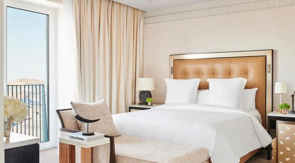 Four Seasons Suite King with Terrace at Four Seasons Madrid