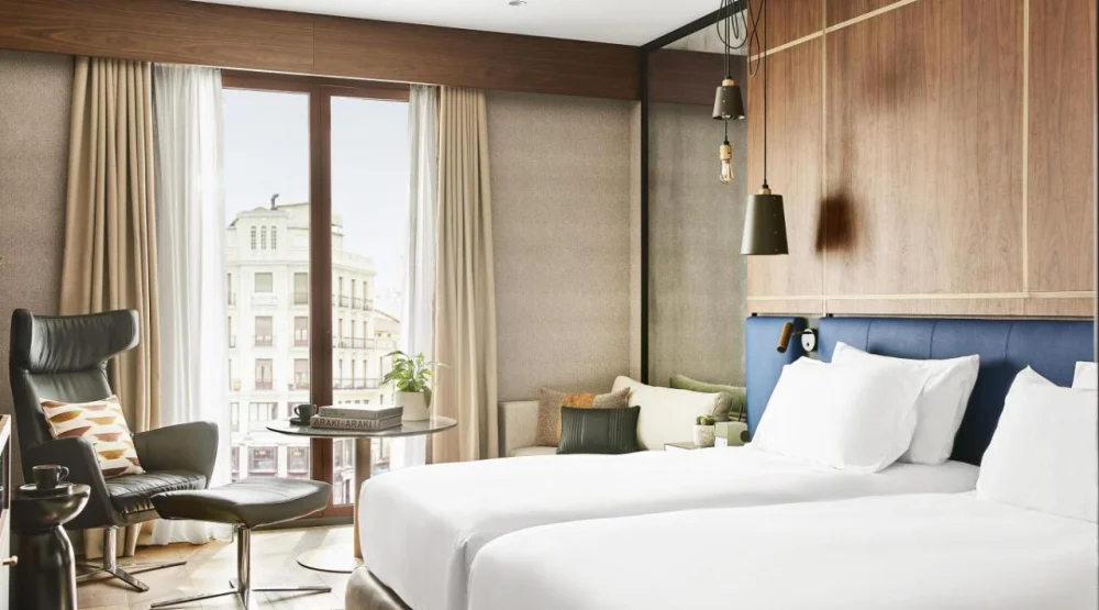 Twin Room with City View at Thompson Madrid