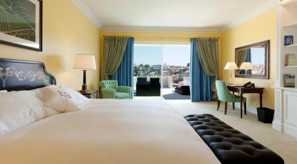 Superior Deluxe Double Room with Panoramic River View at The Yeatman