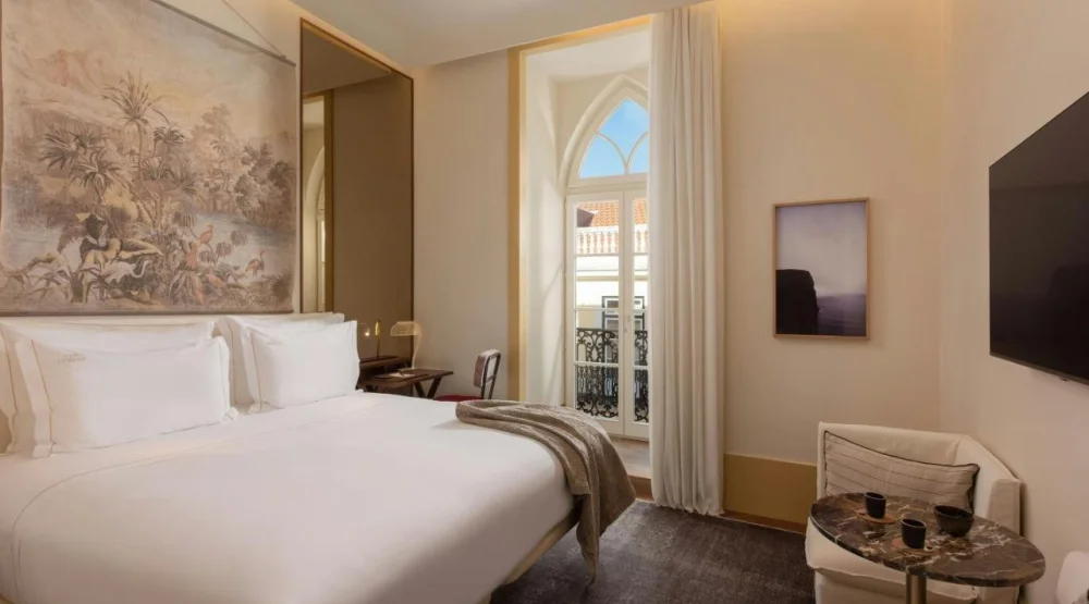 Ivens Guest Room with One King, City View, Balcony at The Ivens, Autograph Collection