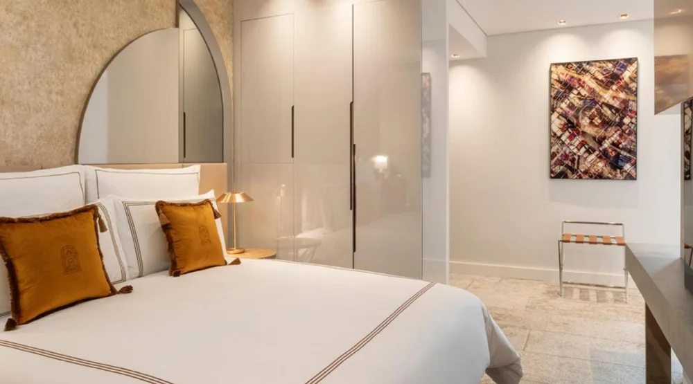 One King Grand at Convent Square Lisbon, Vignette Collection