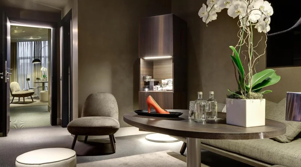 Interconnecting Extra Me+ Junior Suite at ME Milan Il Duca