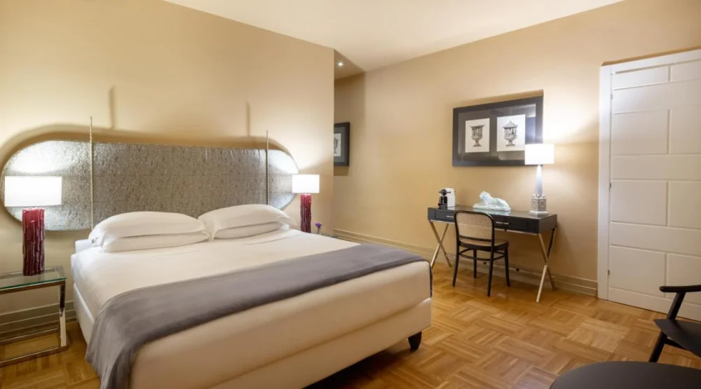 Deluxe Double Room at Hotel Number Nine