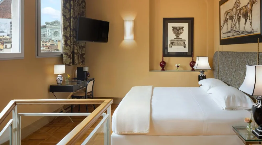 Suite with City View at Hotel Number Nine