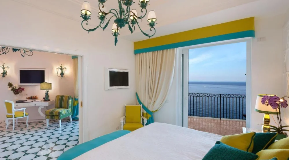 Suite with Terrace and Sea View at Il San Pietro Di Positano