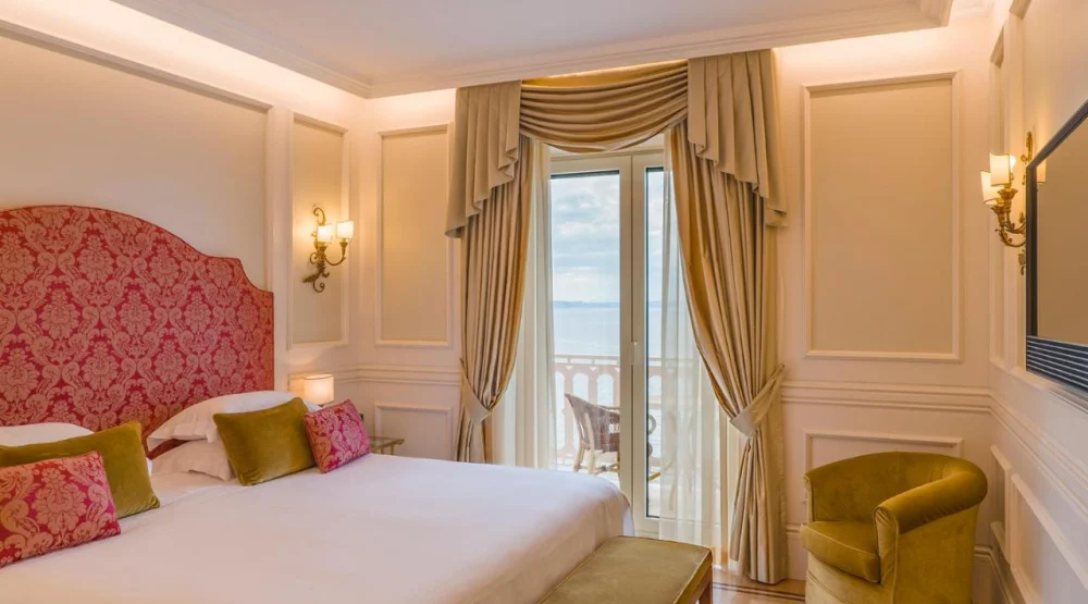Suite with Terrace at Grand Hotel Excelsior Vittoria
