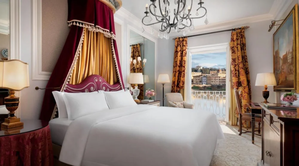 Arno River Deluxe, Guest Room, One King at The St. Regis Florence