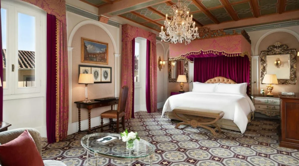 Premium, Guest Room, One King at The St. Regis Florence