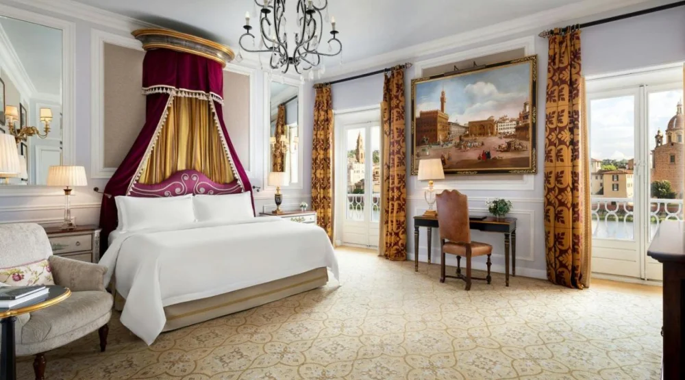 Premium Double Arno, Guest Room, Arno River View at The St. Regis Florence