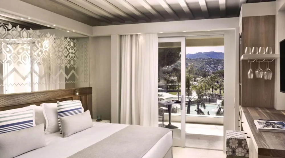 King Room with Garden View at 7Pines Resort Sardinia